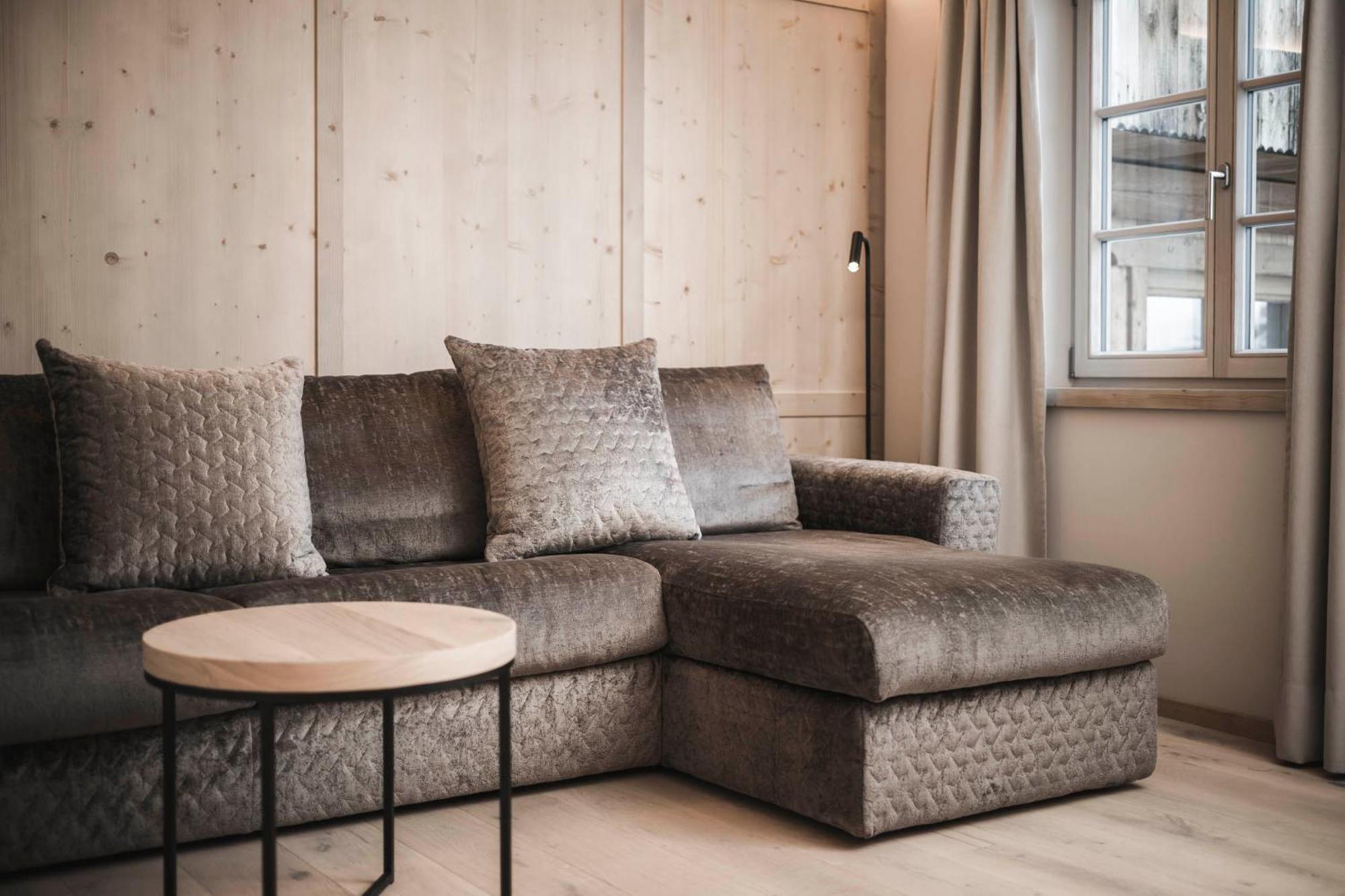 Hofergut Suites & Apartments Рисконе Екстериор снимка