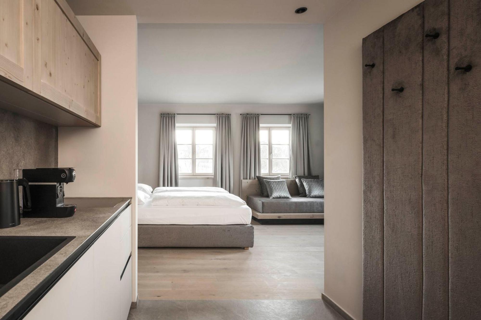 Hofergut Suites & Apartments Рисконе Екстериор снимка