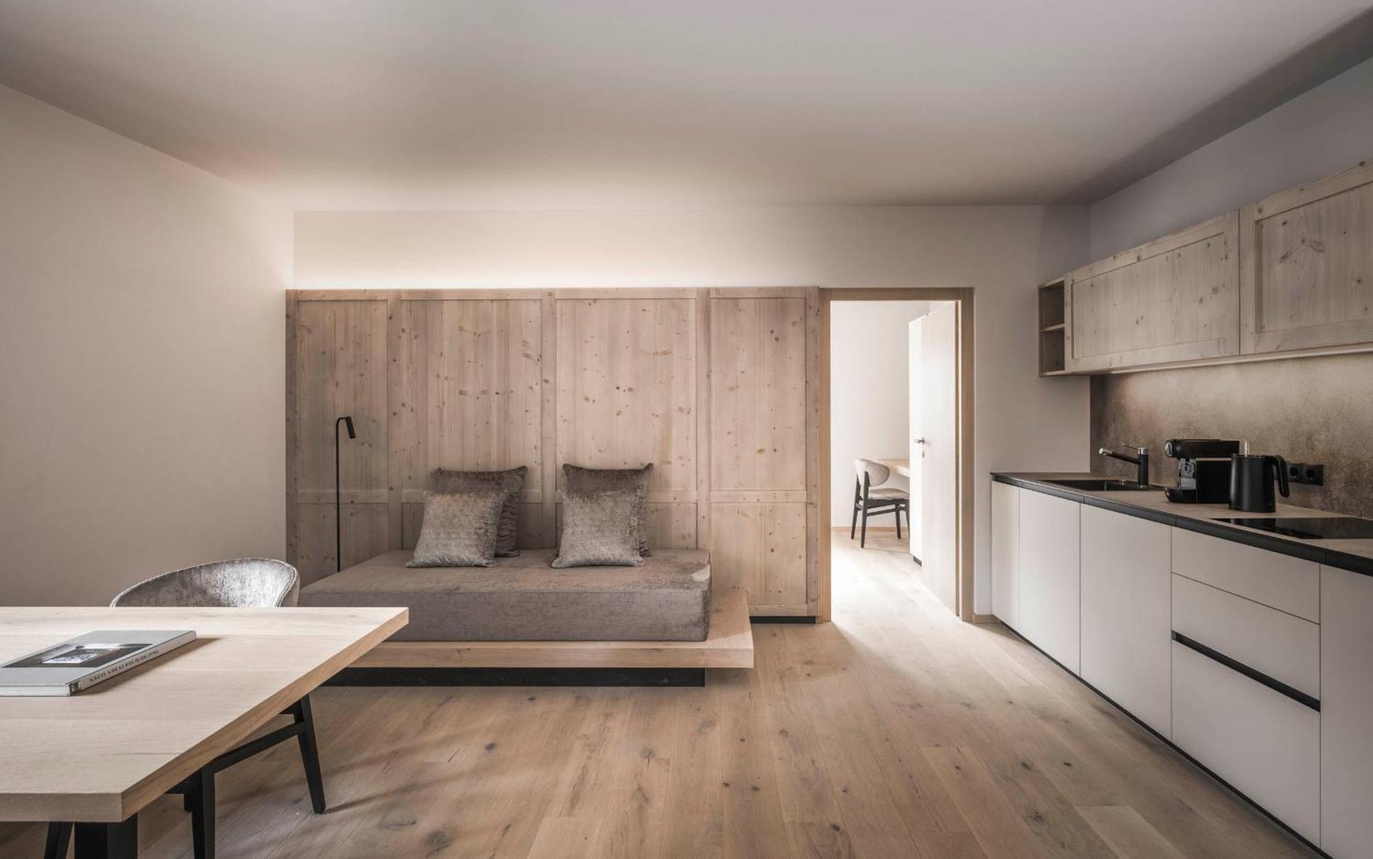 Hofergut Suites & Apartments Рисконе Екстериор снимка
